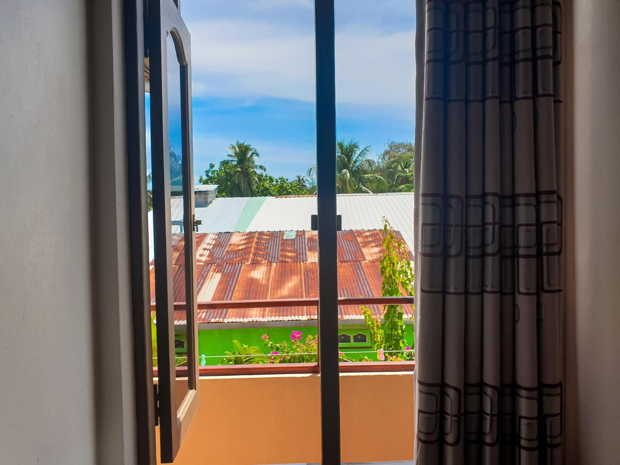 Nemo Inn Omadhoo Εξωτερικό φωτογραφία